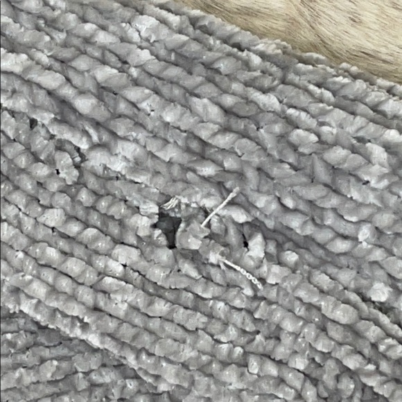 MARLED BY REUNITED CLOTHING•SWEATER - Picture 11 of 11